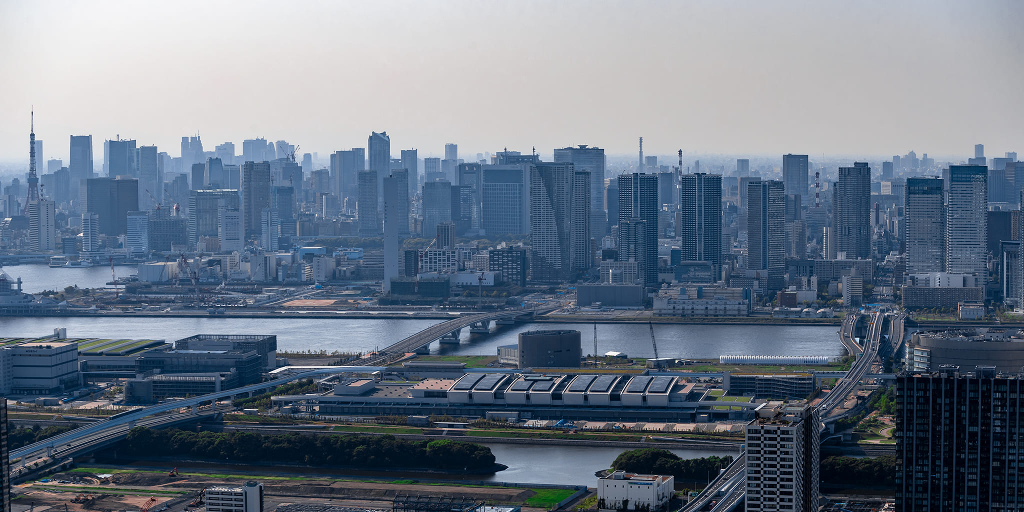 ヘリコプターで東京上空をフライトして見える豊洲