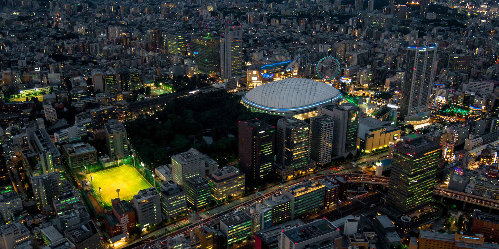 東京ドーム上空からの夜景