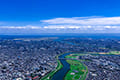 ヘリコプターで東京上空をフライトして見える多摩川